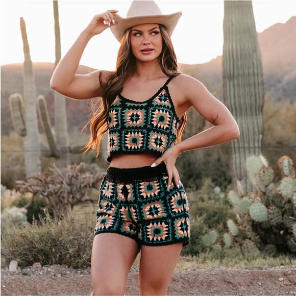 NEW IN Crochet Two-Piece Set, Top and Shorts, Size S/M - Picture 2 of 14